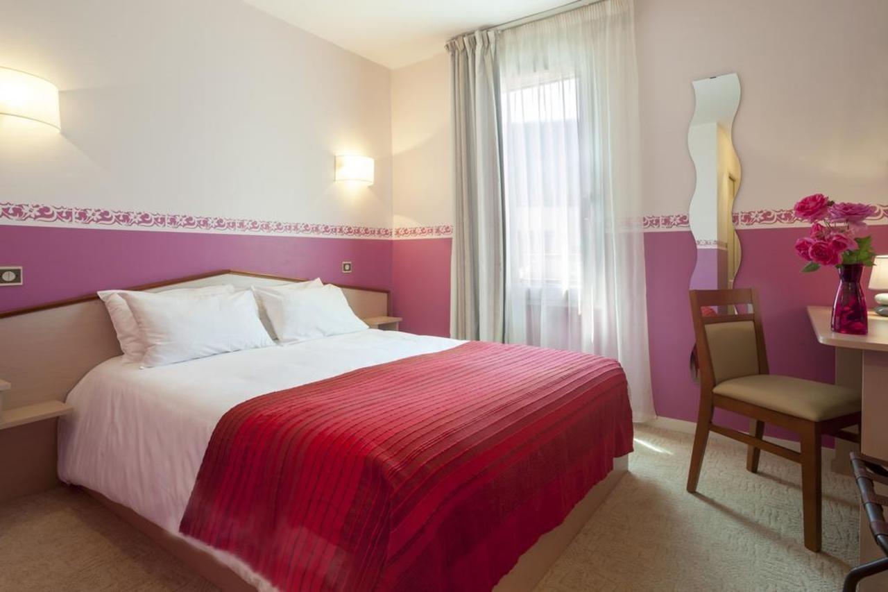 Brit Hotel Le Lion D'Or Chinon Exteriér fotografie