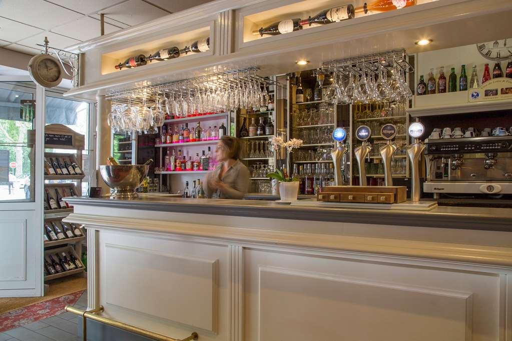 Brit Hotel Le Lion D'Or Chinon Restaurace fotografie