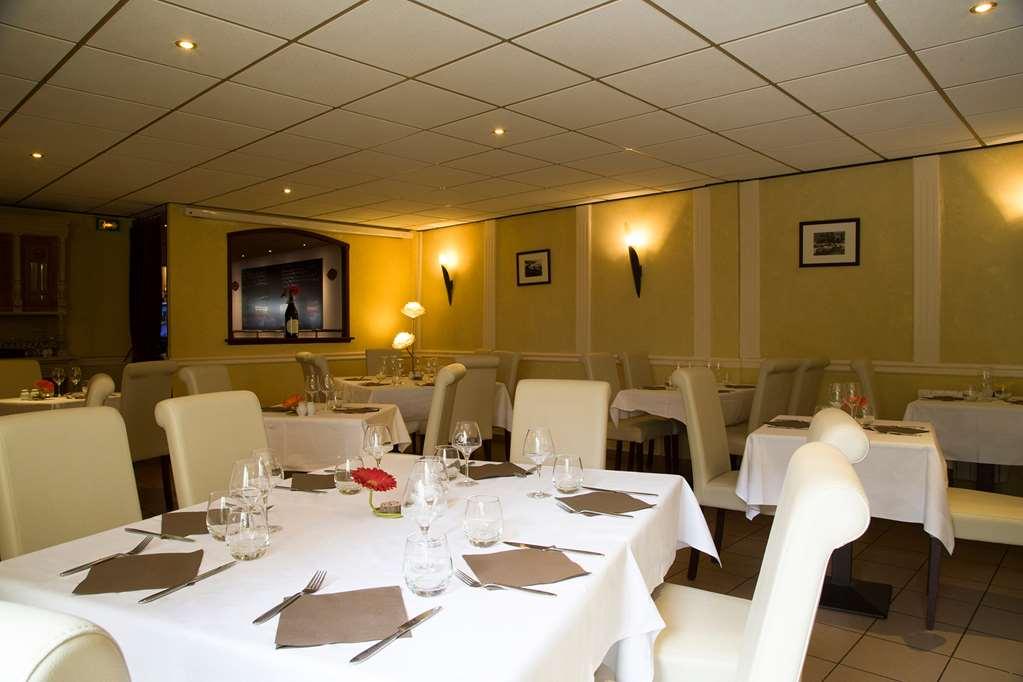 Brit Hotel Le Lion D'Or Chinon Restaurace fotografie