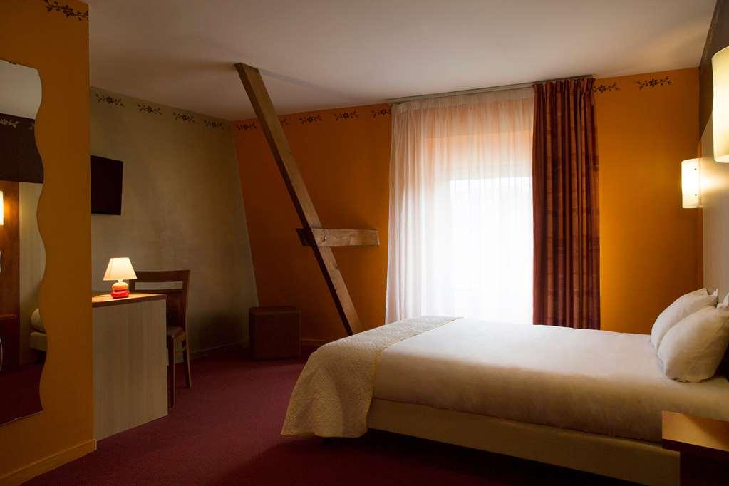 Brit Hotel Le Lion D'Or Chinon Pokoj fotografie