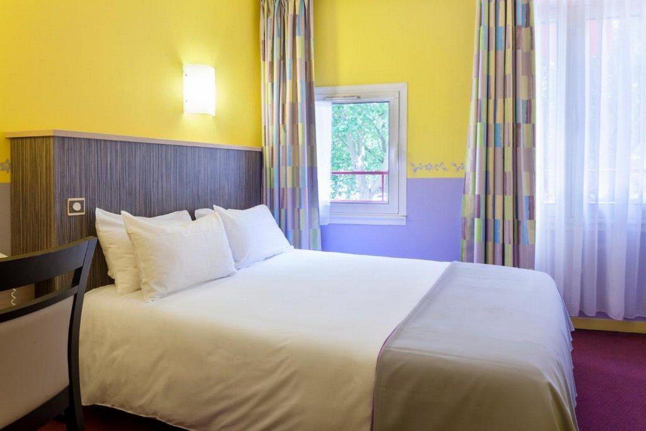 Brit Hotel Le Lion D'Or Chinon Exteriér fotografie