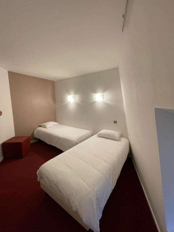 Brit Hotel Le Lion D'Or Chinon Pokoj fotografie